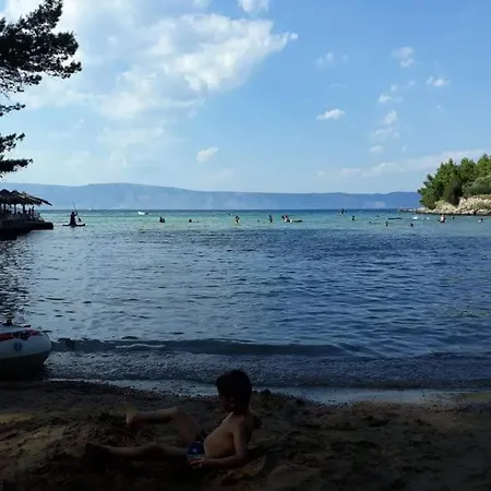 アパート Marina イェルサ